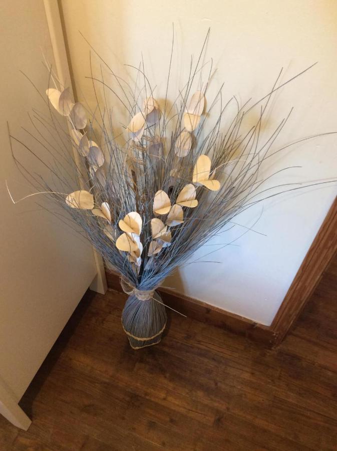 La Maison Muguet Civray  Luaran gambar