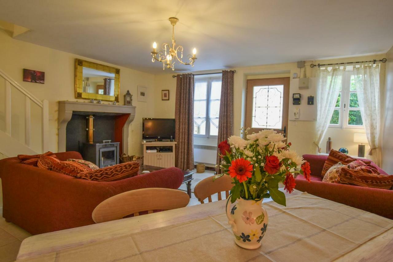 La Maison Muguet Civray  Luaran gambar